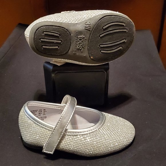 3 FOR $25 Teeny Toes silver sparkle infant shoes size 3w - Picture 3 of 4